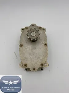 Cessna Aircraft Co. Flap Gear Box PN 5565175-38, 5115572-482, 5115573-2